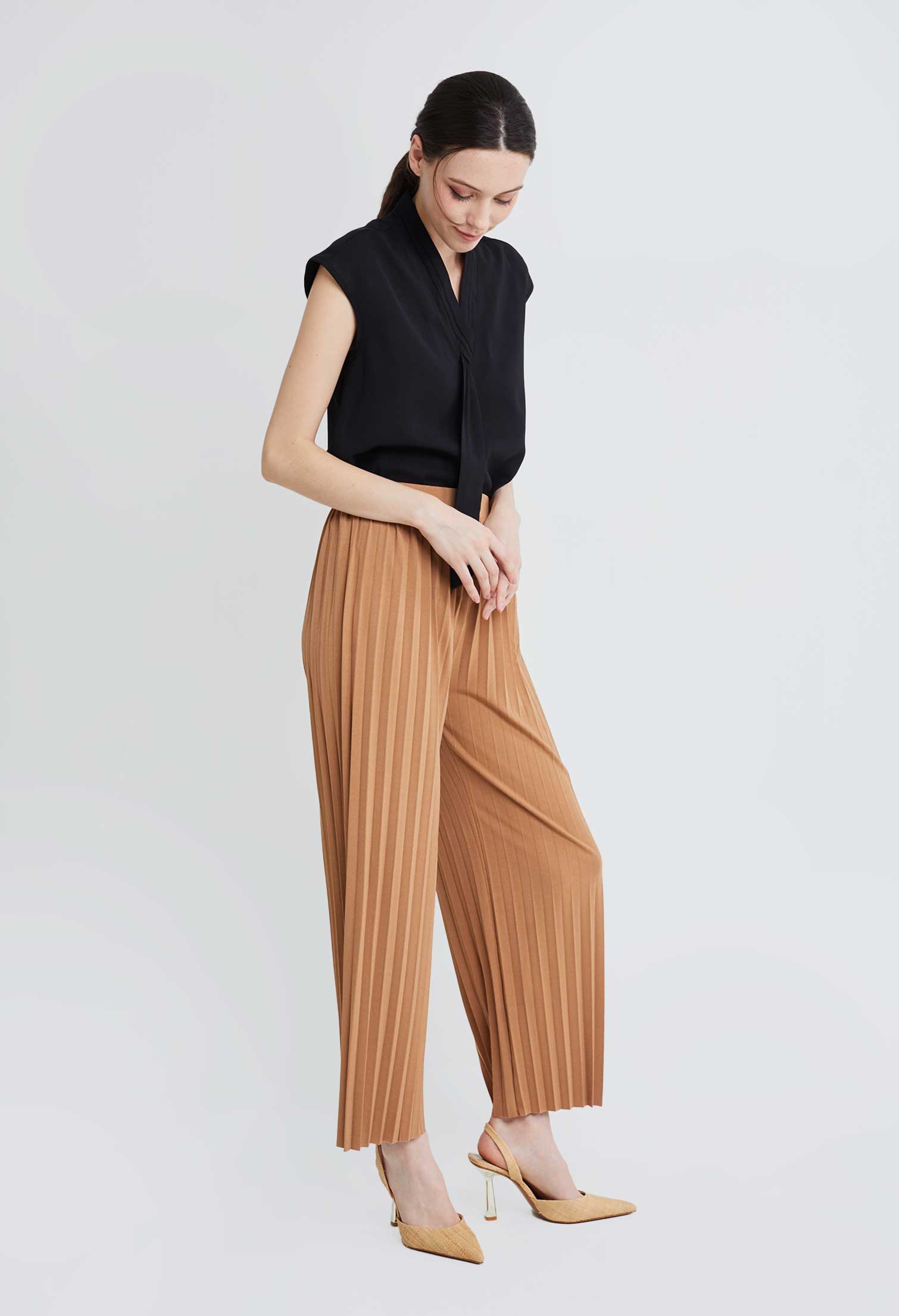 Smart Pleated Straight Leg Pants