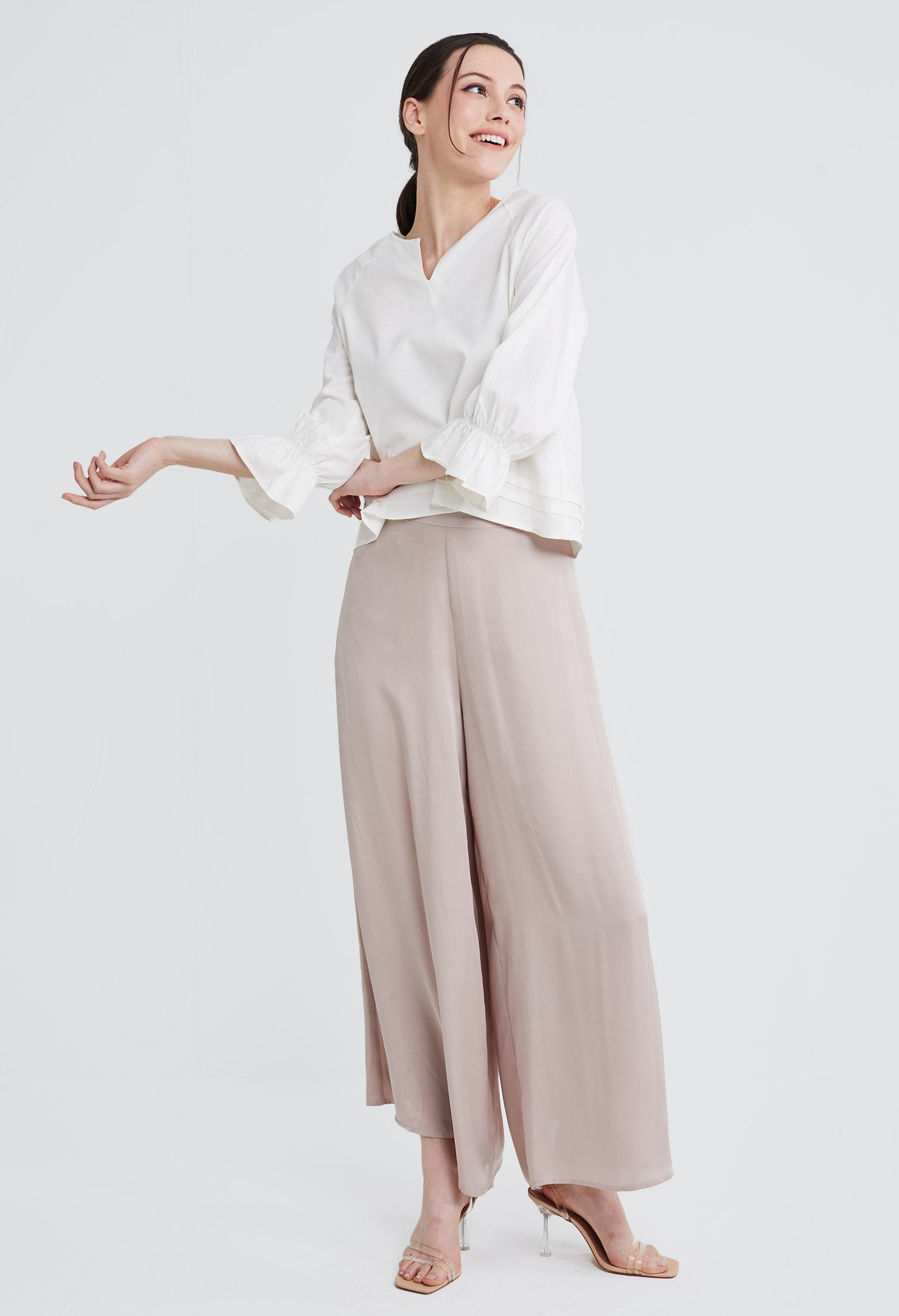 Sweetheart Sleeve with Horizontal Pleated Hem Blouse