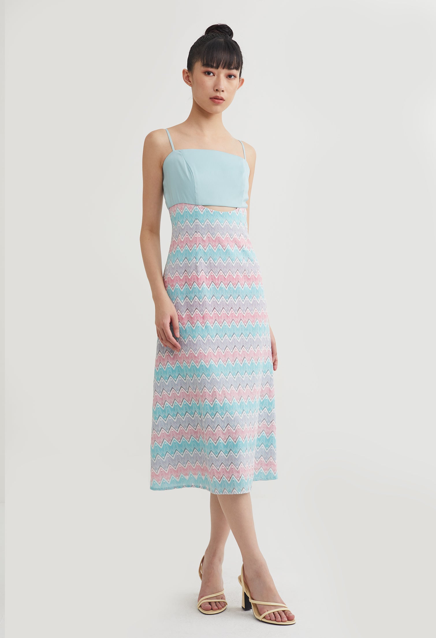 Zig Zag Patterned Sleeveless Midi Dress